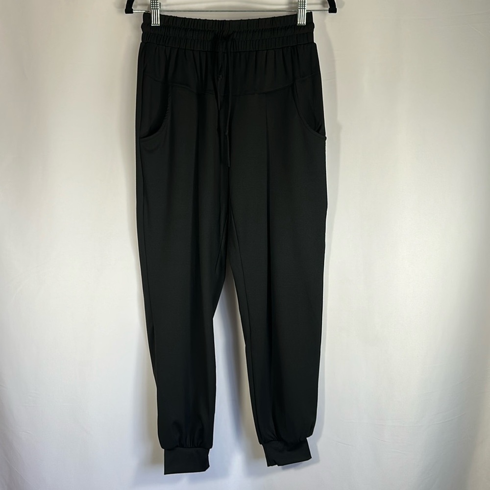 Zyia Active Black Grounded Jogger Pants NWT